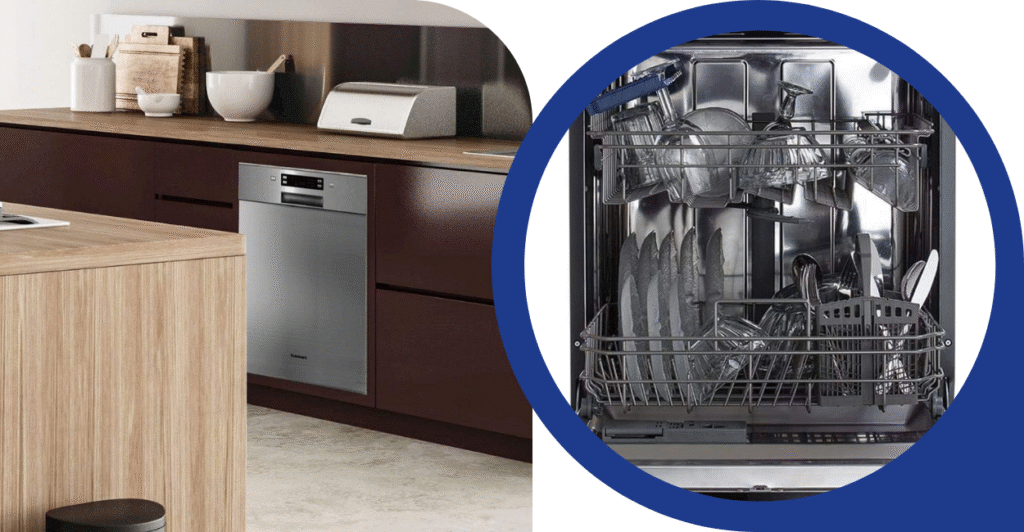 Lava-louças Cuisinart embutida em cozinha planejada com detalhe do interior carregado