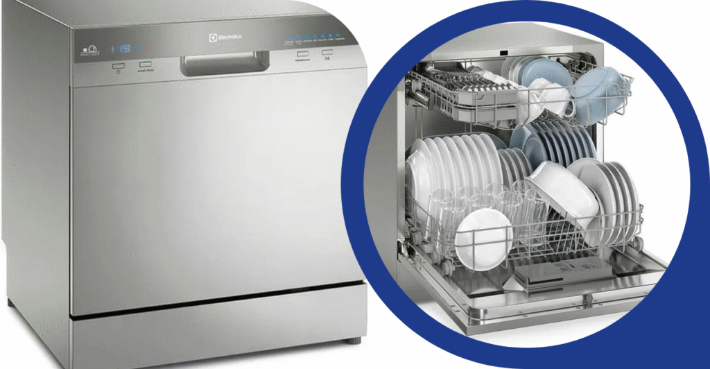 Lava-Louças Electrolux 8 Serviços Inox LL08S com porta aberta e utensílios organizados nos cestos